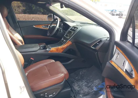 2016 Lincoln Mkx Reserve z USA, uszkodzony, nr VIN 2LMTJ8LP3GBL80980